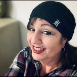 Meet your Posher, Carla